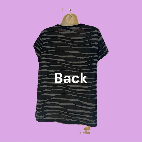 Simply Vera Vera Wang Funky Black Gray Wavy Stripe Short Sleeve Top Size XL - Picture 4 of 6